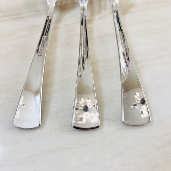 INTERNATIONAL Silver INS330 Stainless 18/10 Flatware Salad Forks 3pc - Picture 6 of 9